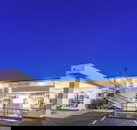 The Oriana Orange - Foster Accommodation