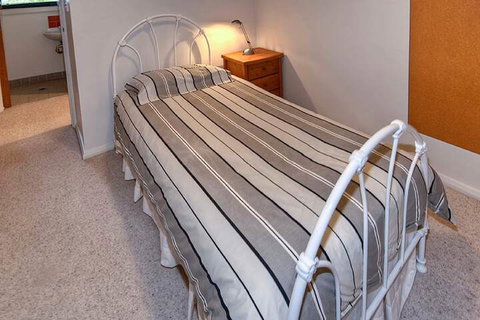 Delmonte - Foster Accommodation 3