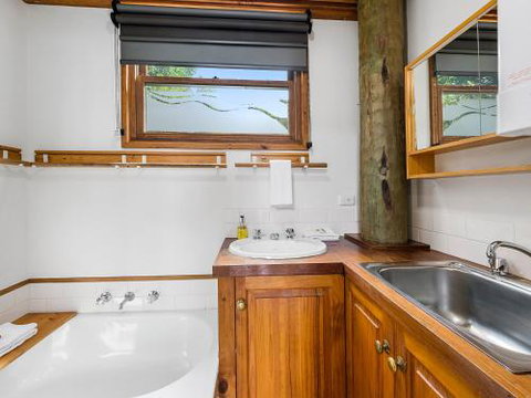 The Surf Shack - Foster Accommodation 3