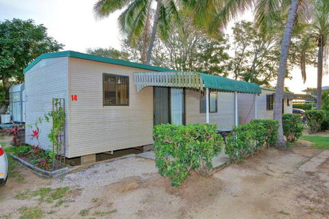 Alva Beach Tourist Park - Foster Accommodation 6