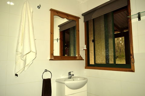 Diamond Forest Farm Stay - Foster Accommodation 5