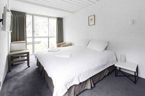 Moose 9 - Foster Accommodation 6