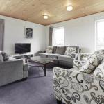 Moose 9 - Foster Accommodation 0