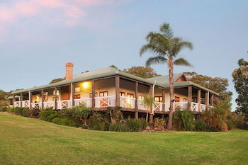 The Farmhouse Yallingup - Foster Accommodation 0