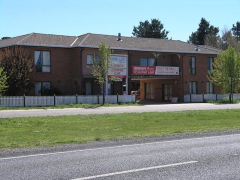 Snow Gate Motel And Apartments - Foster Accommodation 0