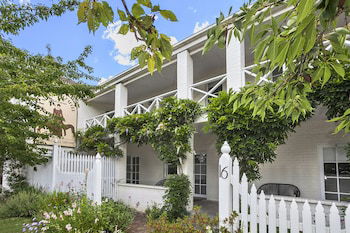 Lake Daylesford Apartments 6 - Foster Accommodation 0