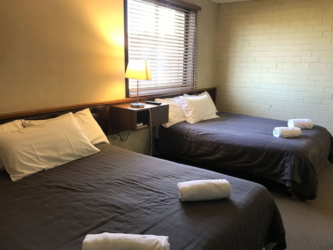 Red Steer Hotel Motel Wagga Wagga - Foster Accommodation 1