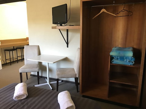 Red Steer Hotel Motel Wagga Wagga - Foster Accommodation 5