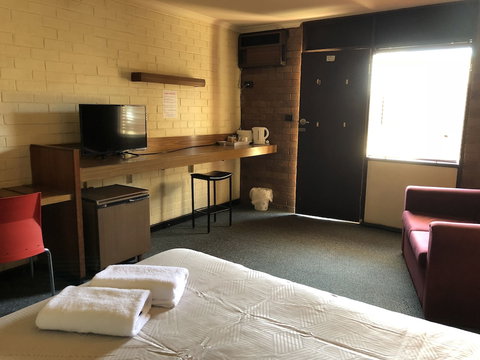 Red Steer Hotel Motel Wagga Wagga - Foster Accommodation 0