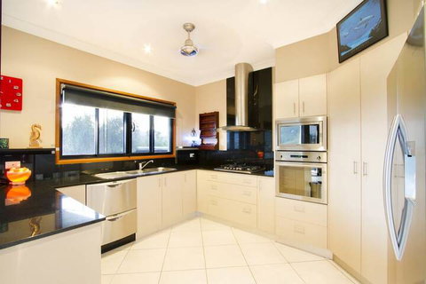 Larimar On Turtle Bay - Foster Accommodation 6