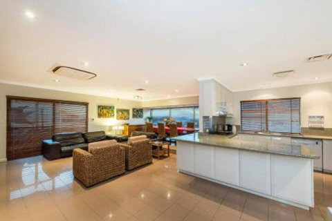 Perth Luxury Accommodation - Foster Accommodation 2