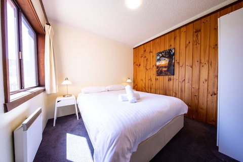 Leski Club - Foster Accommodation 3