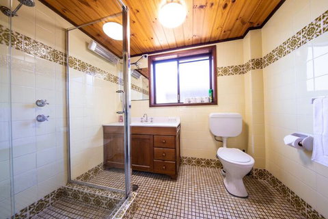 Leski Club - Foster Accommodation 2