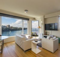 Million Dollar Harbour View - Foster Accommodation