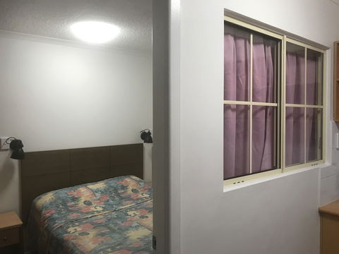 Edgecliff Lodge Motel - Foster Accommodation 4