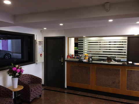 Edgecliff Lodge Motel - Foster Accommodation 2