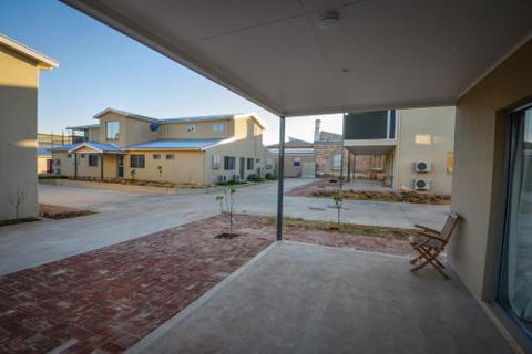 Great Northern Lodge - Foster Accommodation 1