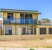 Sun  Fun - Foster Accommodation