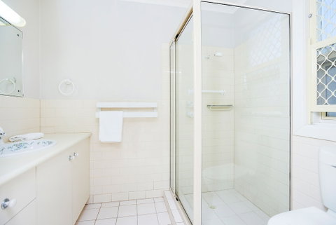 Salt - - Foster Accommodation 4