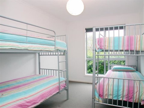 Do Drop Inn - Foster Accommodation 3