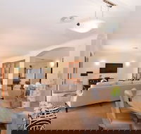 Gold Coast Waterfront Paradise - Foster Accommodation