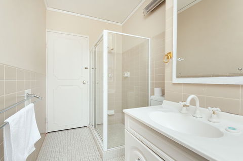 Absolute Water Front Coogee H331 - Foster Accommodation 1