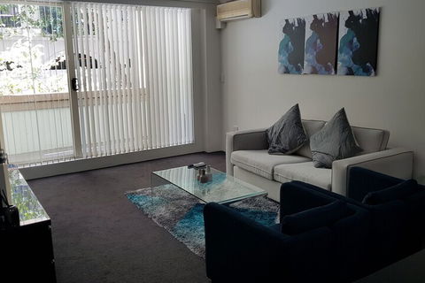 Liv Apartments Haymarket - Foster Accommodation 7