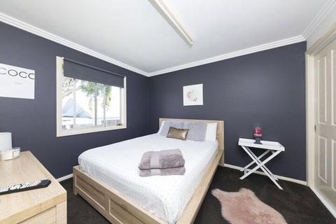La Casa - Foster Accommodation 3