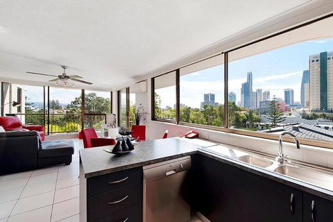 Holiday Resort Apts In Surfers Paradise - Foster Accommodation 6