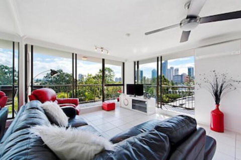 Holiday Resort Apts In Surfers Paradise - Foster Accommodation 0