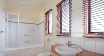 High Plains Drifter - Foster Accommodation 1