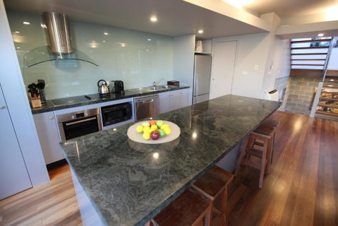 Lorne Luxury - Foster Accommodation 4