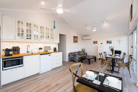 North Beach Bed And Breakfast - Foster Accommodation 2
