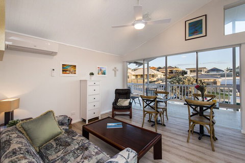 North Beach Bed And Breakfast - Foster Accommodation 1