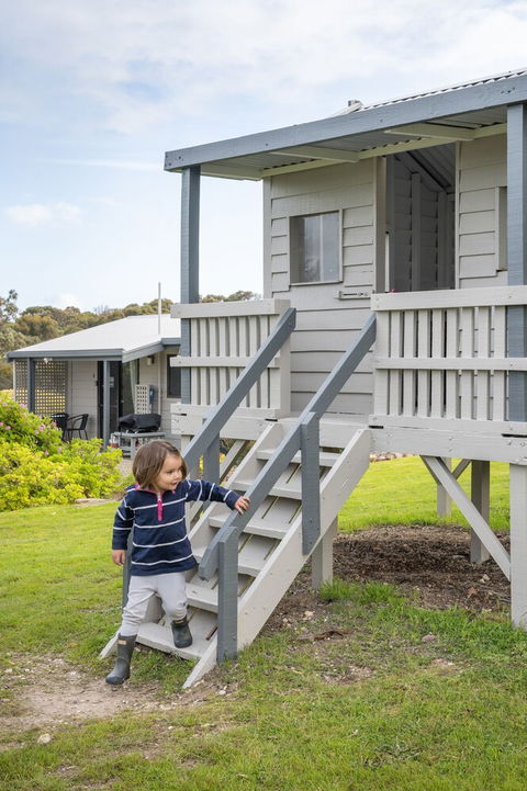 Emu Bay Holiday Homes - Foster Accommodation 1