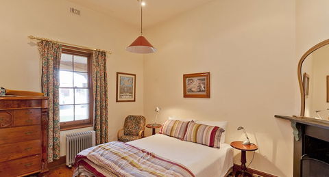 Adelaide Heritage Cottages & Apartments - Foster Accommodation 6