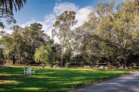 Bungala House 1856 - Foster Accommodation 3