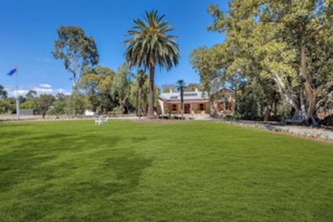 Bungala House 1856 - Foster Accommodation 0