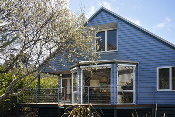 Boatshed Villa Yellow Door - Foster Accommodation 0
