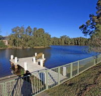 Relax  enjoy the River - Foster Accommodation