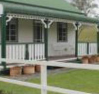 The Dollhouse Cottage - Foster Accommodation