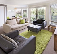 Caribou 3 - Modern  spacious with views over Lake Jindabyne
