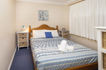 Central Park 7 - The Convenience Of Location & The Warmth Of Comfortable Living - Foster Accommodation 0