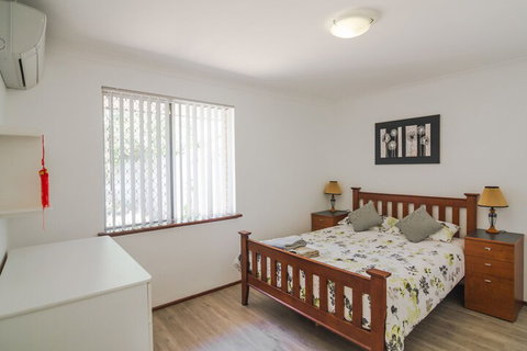 Cosy Murdoch Home - Foster Accommodation 1