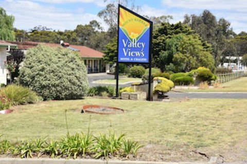 Valley Views Motel & Chalets - Foster Accommodation 0