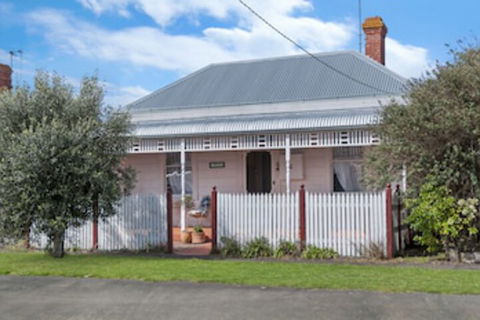 Ginabella - Foster Accommodation 0