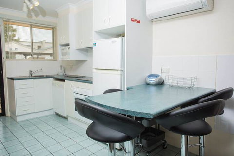 By The Sea 3 - Foster Accommodation 5