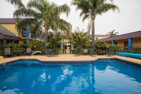 By The Sea 3 - Foster Accommodation 1