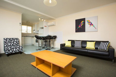 By The Sea 3 - Foster Accommodation 4