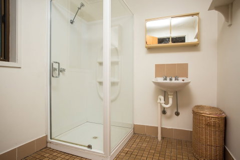 Fishermans Lodge - Foster Accommodation 2